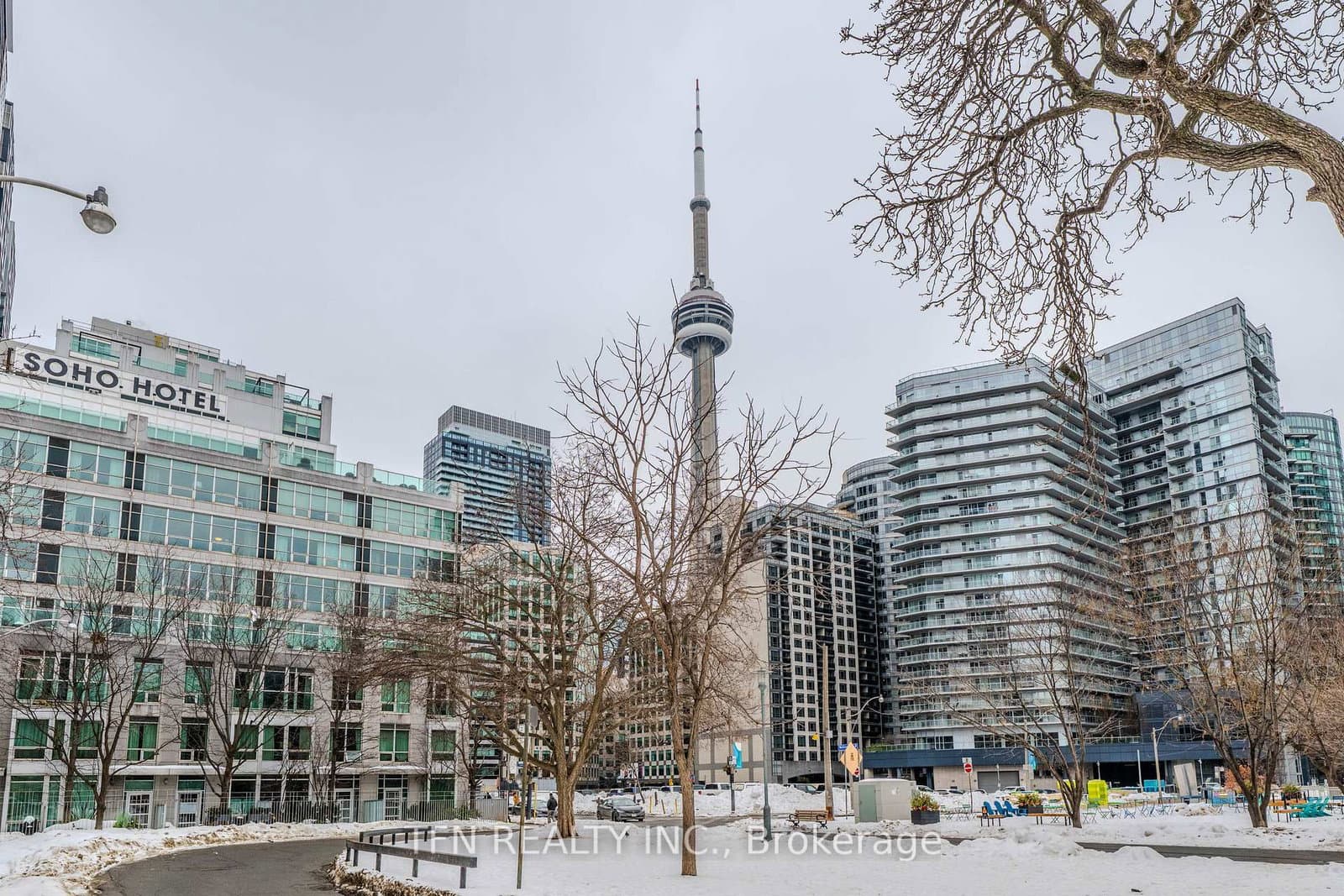 350 Wellington Street W, Unit M22 thumbnail 17
