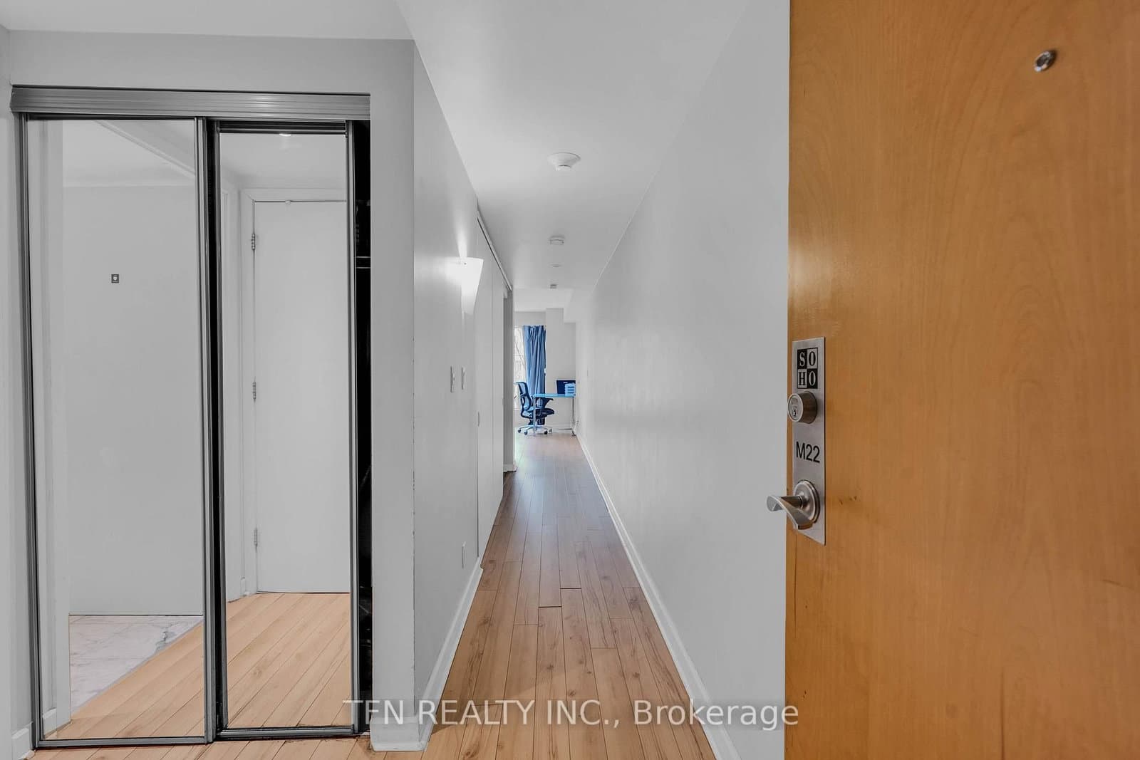 350 Wellington Street W, Unit M22 thumbnail 7