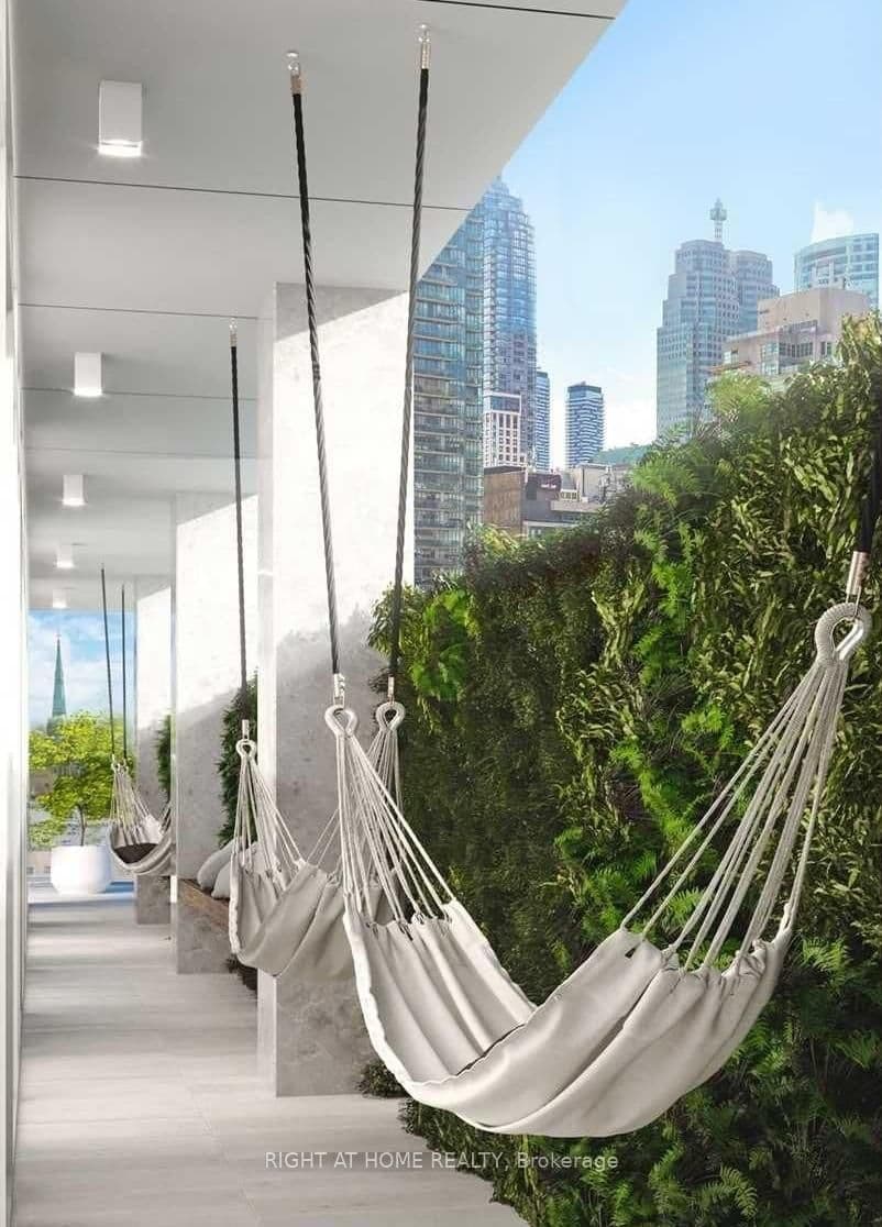 88 Queen Street E, Unit 4711 thumbnail 24