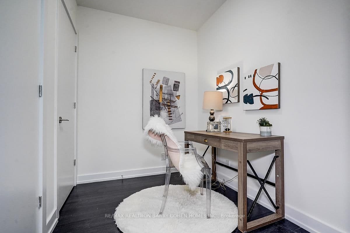 6 Parkwood Avenue, Unit TH107 thumbnail 12