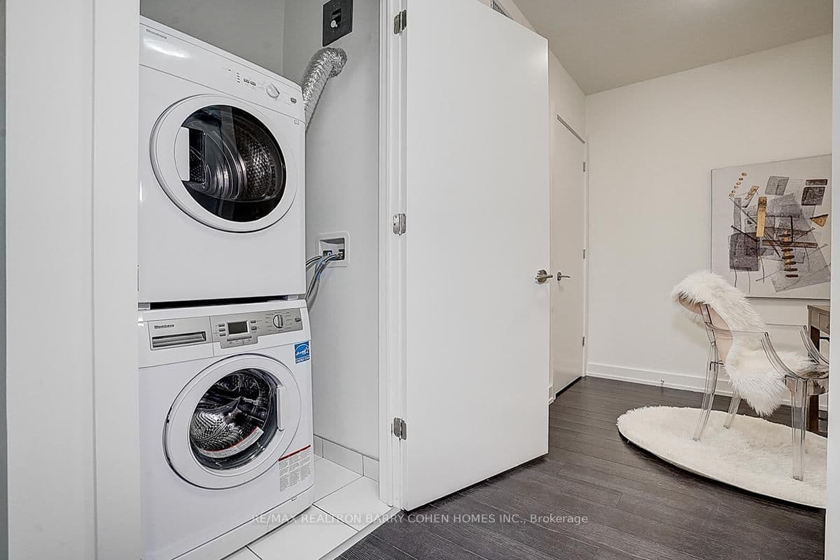 6 Parkwood Avenue, Unit TH107 thumbnail 13