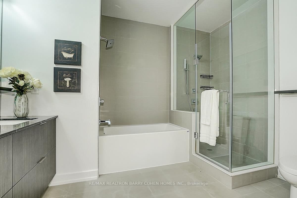 6 Parkwood Avenue, Unit TH107 thumbnail 21