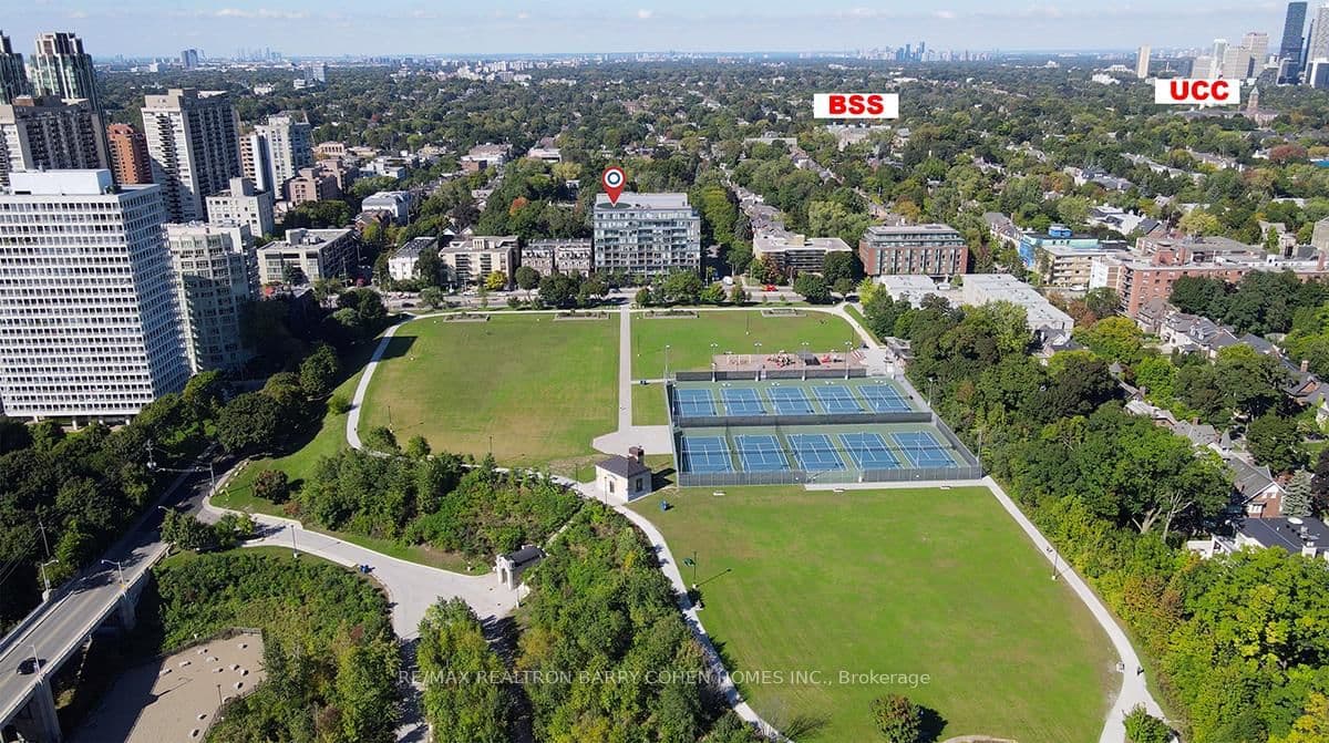 6 Parkwood Avenue, Unit TH107 thumbnail 3