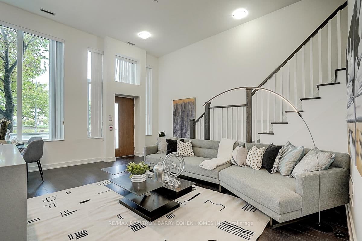 6 Parkwood Avenue, Unit TH107 thumbnail 6