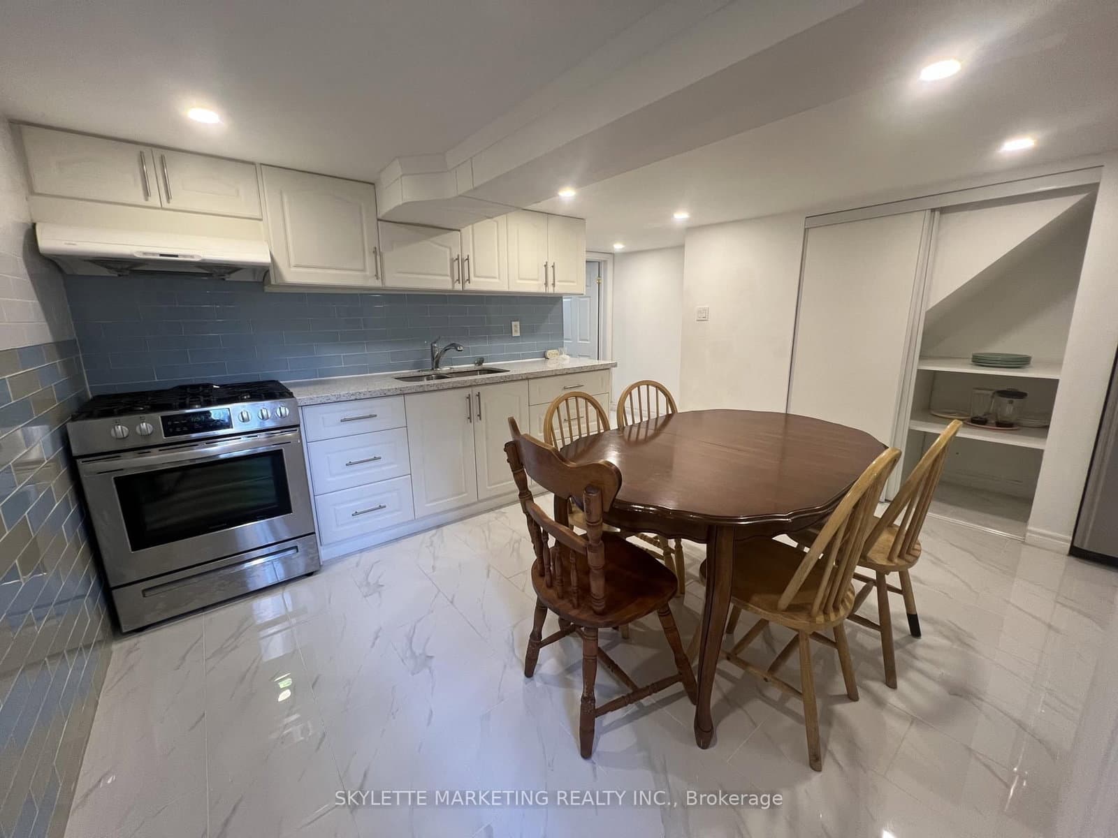 548 Dufferin Street, Unit Bsmt - Image 1