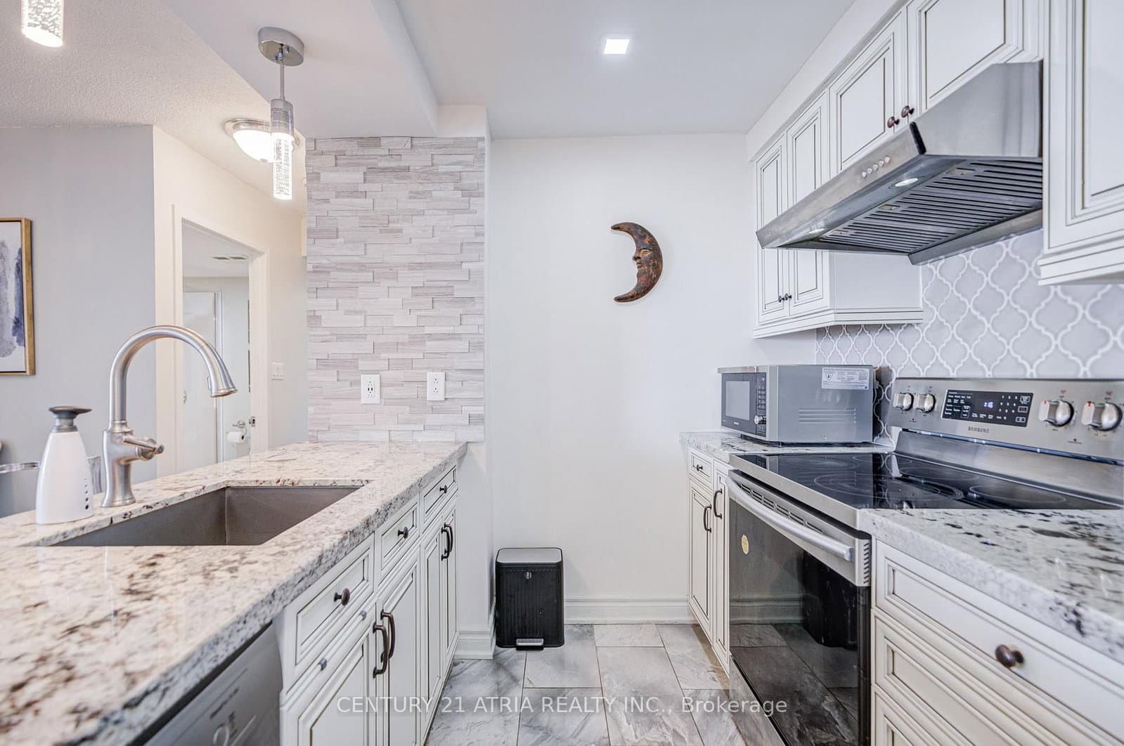 5 Concorde Place, Unit 2502 thumbnail 10