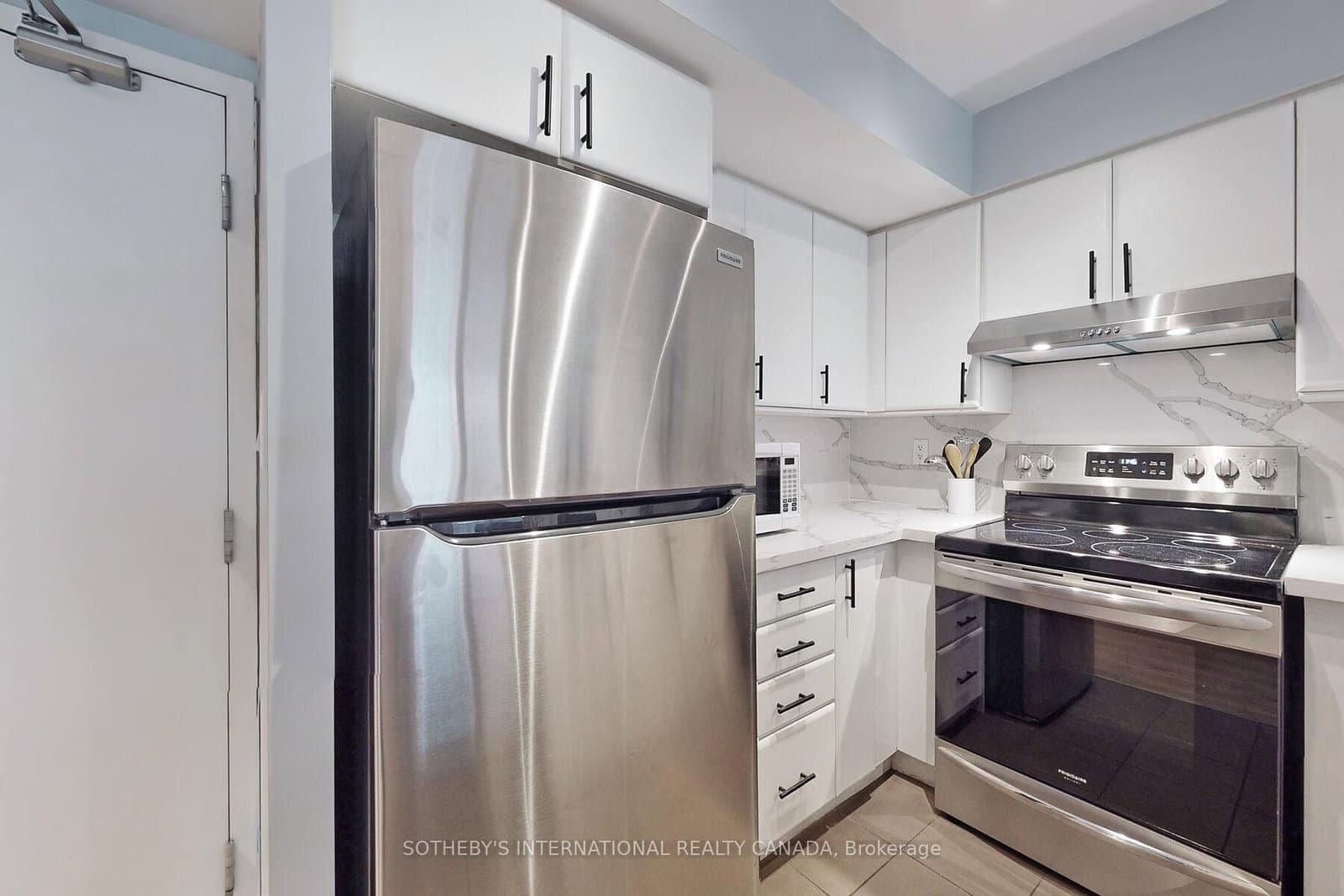 230 King Street E, Unit 410 thumbnail 10