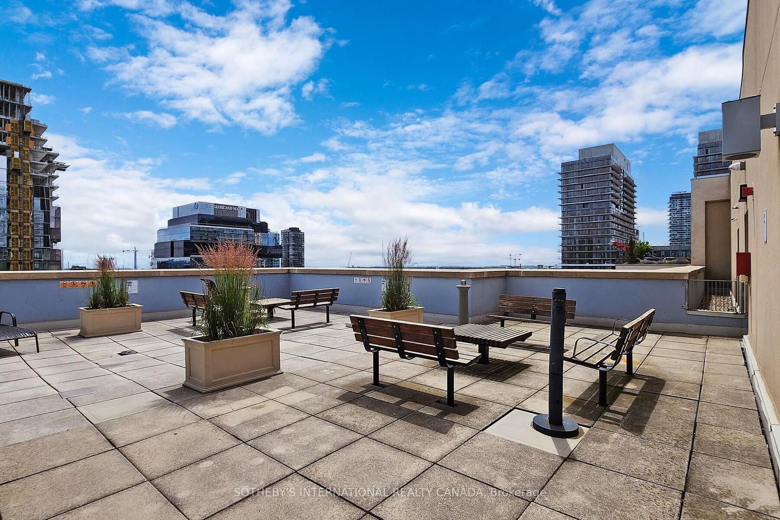 230 King Street E, Unit 410 thumbnail 29