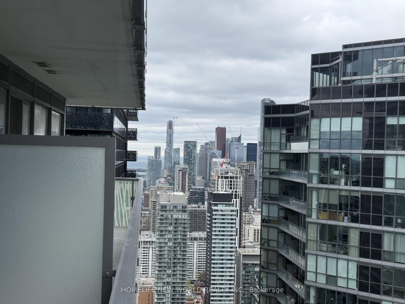 50 Charles Street E, Unit 4506 thumbnail 21