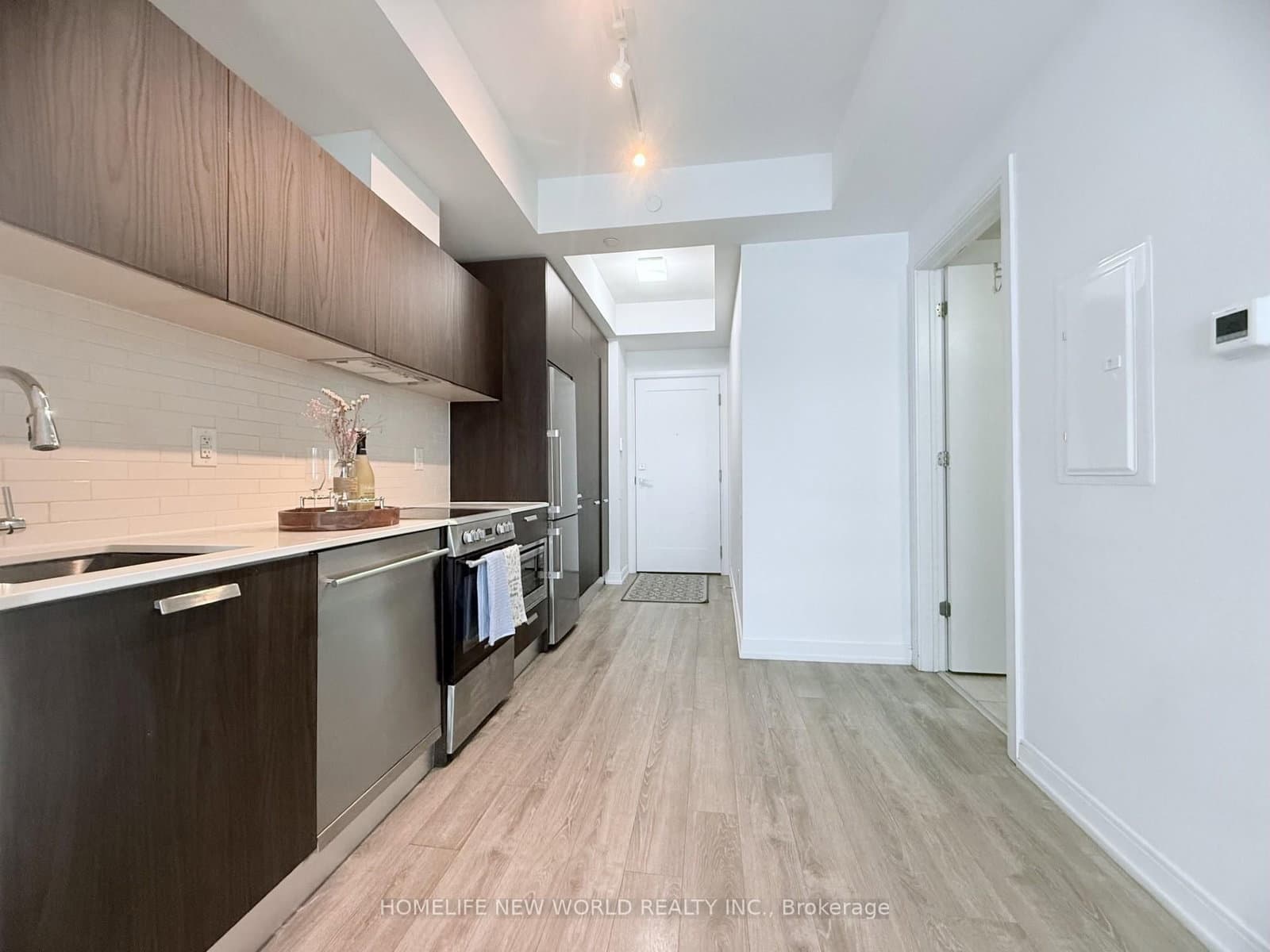 50 Charles Street E, Unit 4506 thumbnail 4