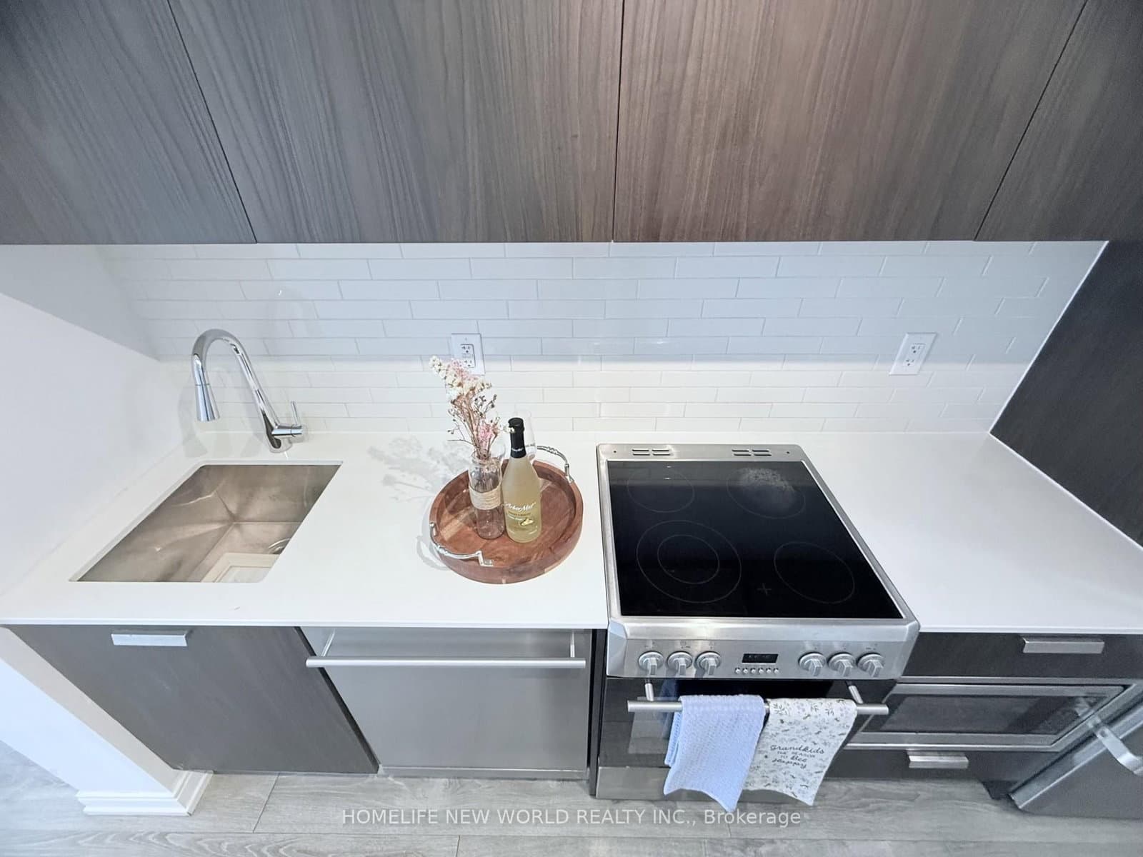 50 Charles Street E, Unit 4506 thumbnail 9