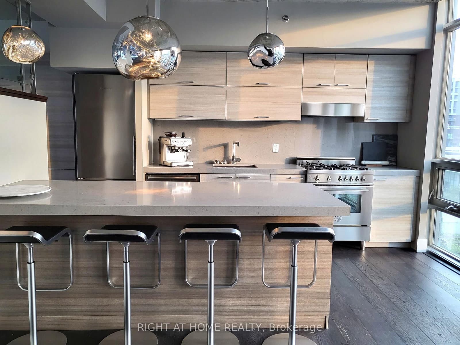 55 Stewart Street, Unit PH1027 thumbnail 2
