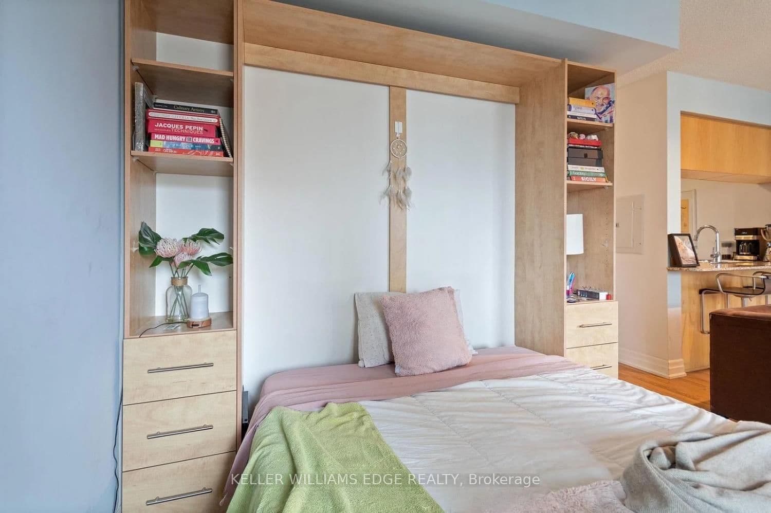 8 Scollard Street, Unit 1408 thumbnail 18