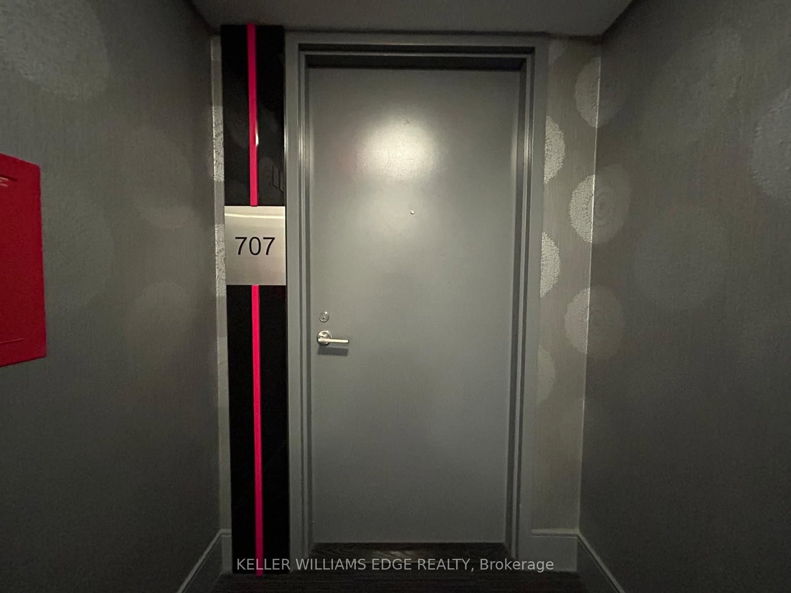 58 Orchard View Boulevard, Unit 707 thumbnail 2