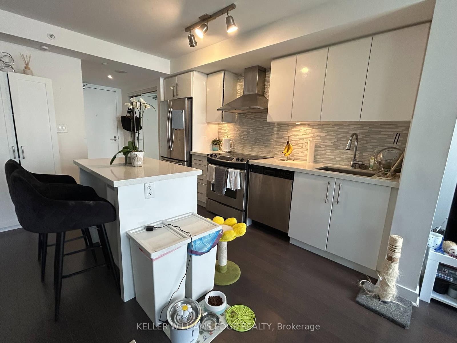 58 Orchard View Boulevard, Unit 707 thumbnail 9