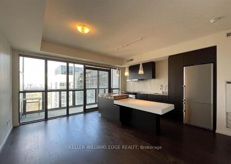 101 Charles Street E, Unit 2809 thumbnail 3