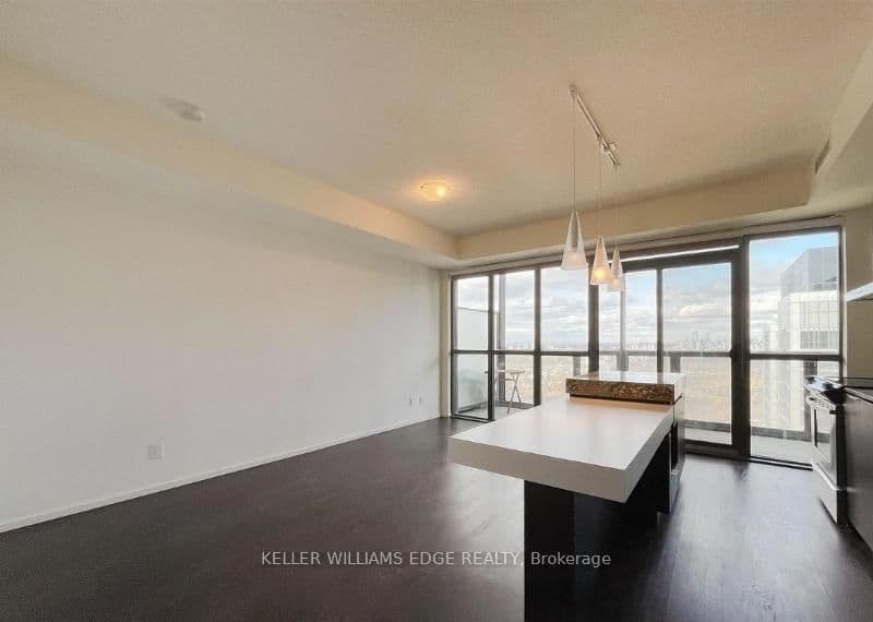 101 Charles Street E, Unit 2809 thumbnail 4