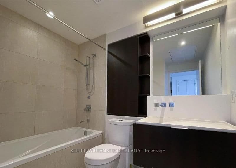 101 Charles Street E, Unit 2809 thumbnail 9