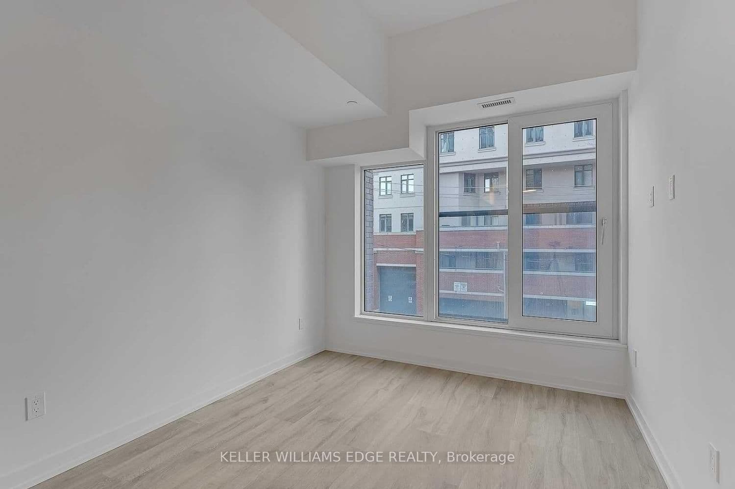 2 Augusta Avenue, Unit 202 thumbnail 11