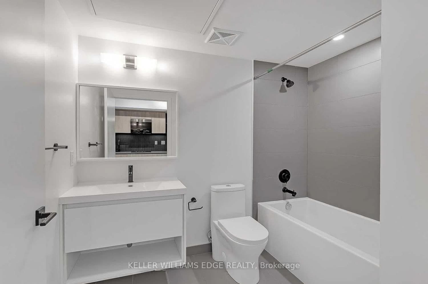 2 Augusta Avenue, Unit 202 thumbnail 12