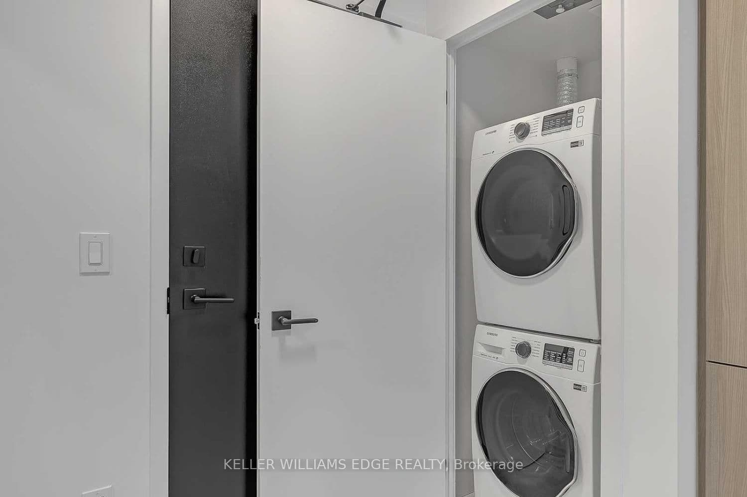 2 Augusta Avenue, Unit 202 thumbnail 13
