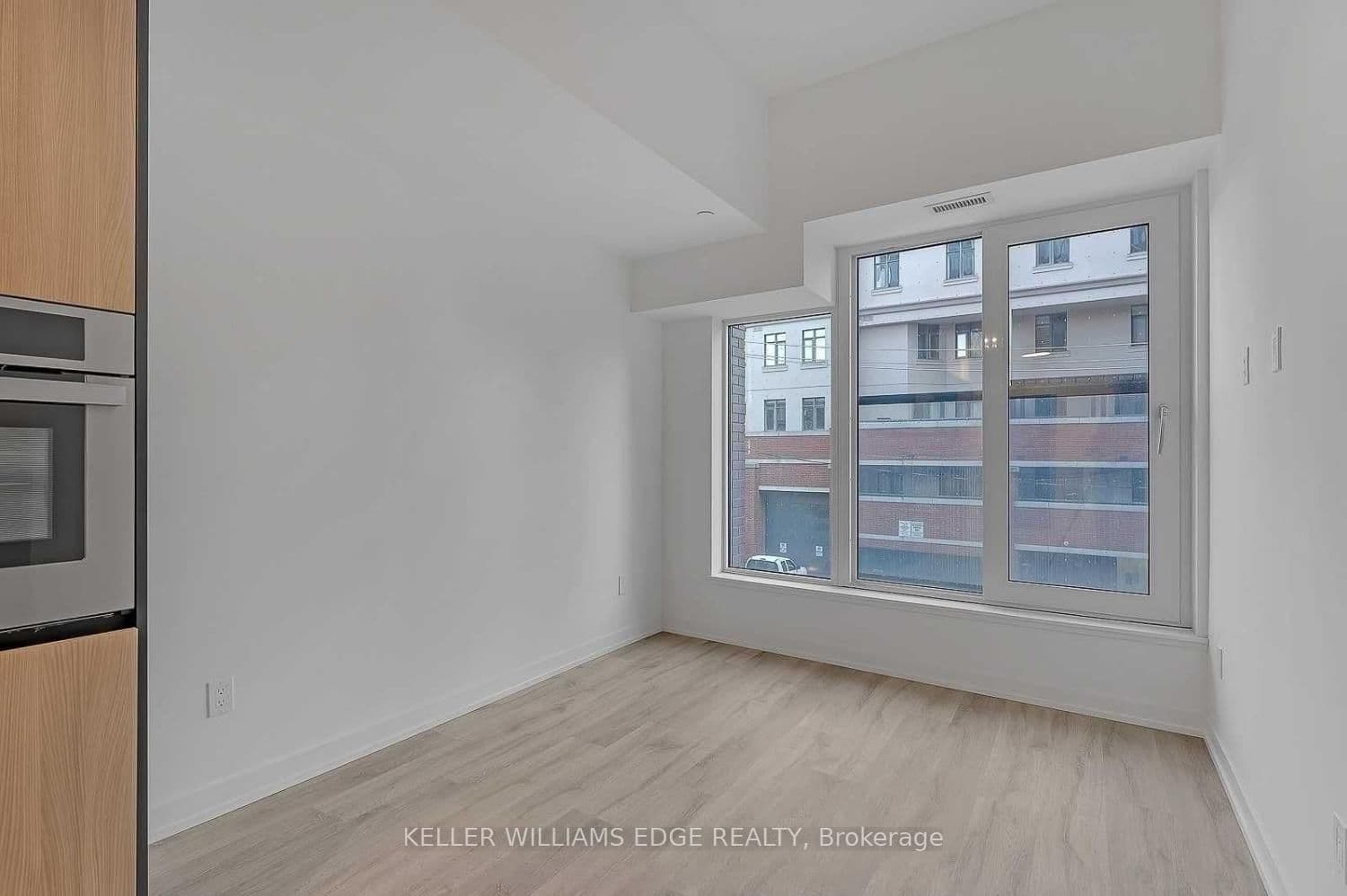 2 Augusta Avenue, Unit 202 thumbnail 6