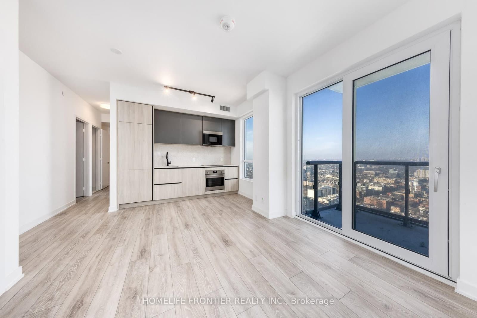108 Peter Street, Unit 4702 - Image 1