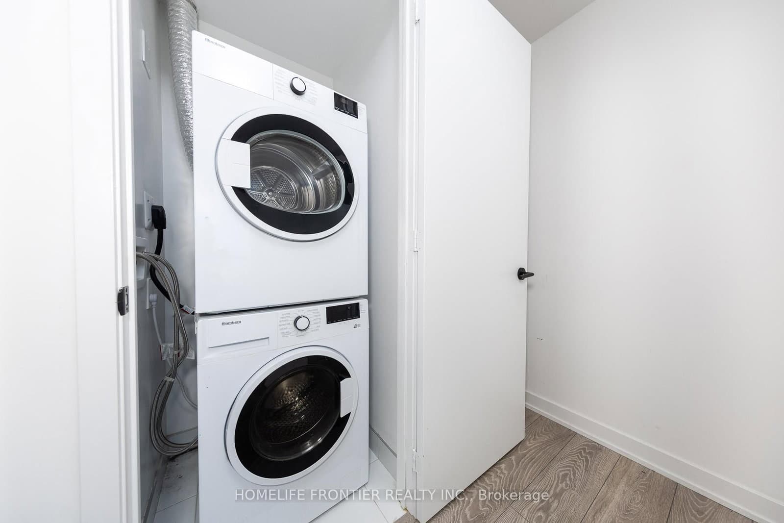 108 Peter Street, Unit 4702 thumbnail 11