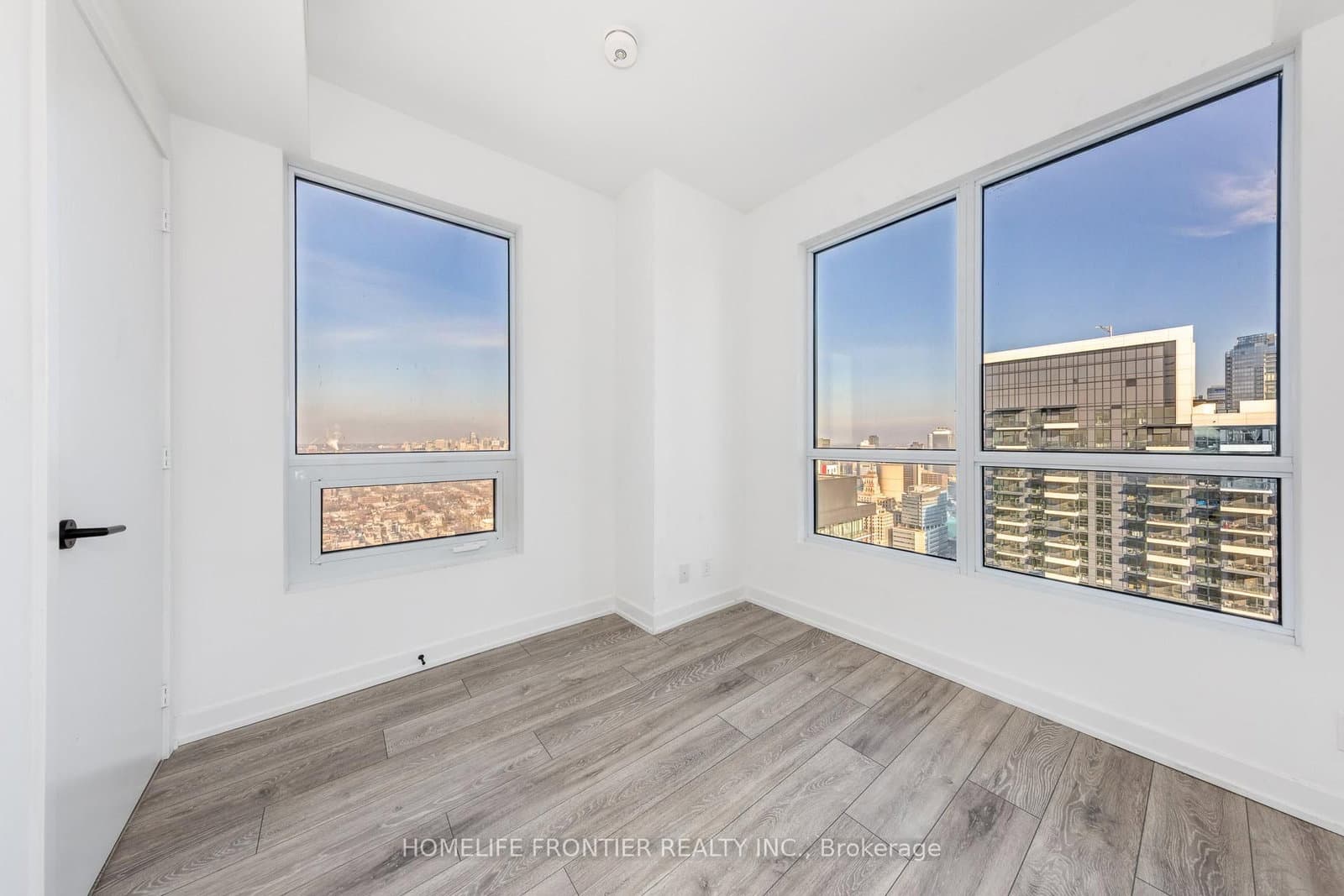 108 Peter Street, Unit 4702 thumbnail 17
