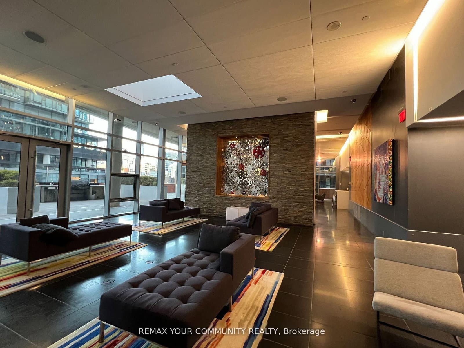 21 Widmer Street, Unit 2302 thumbnail 13