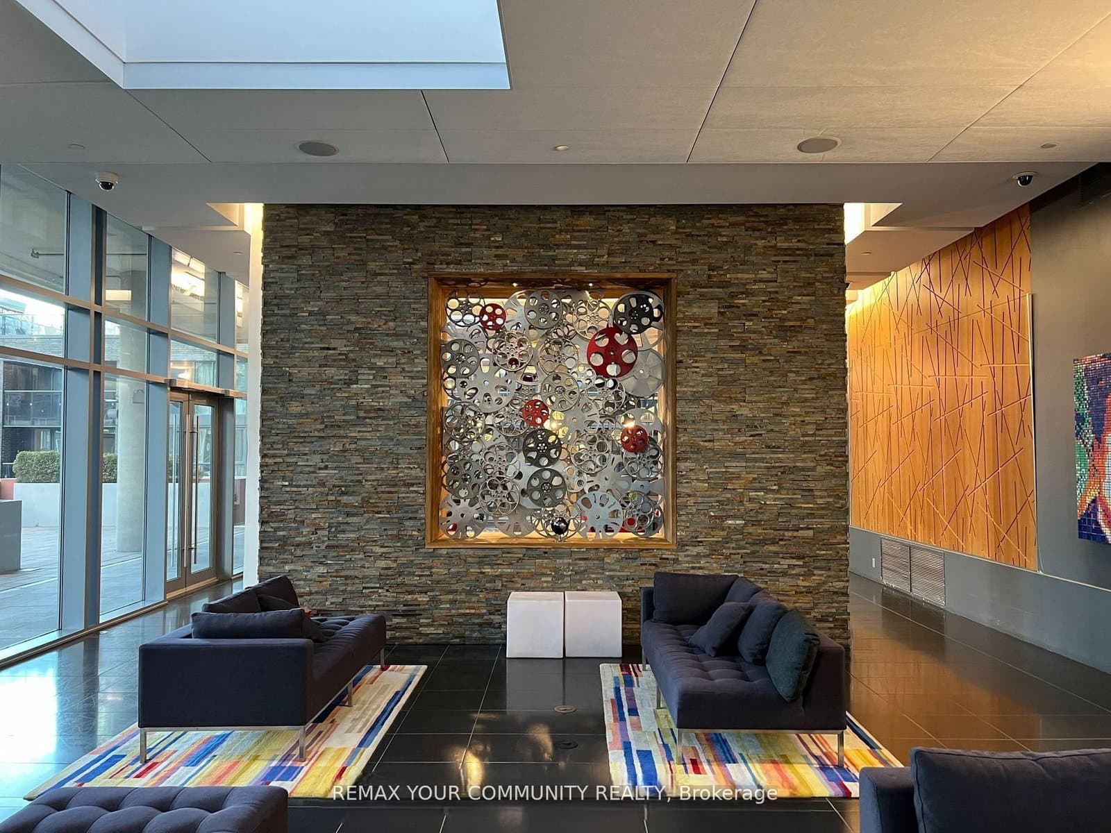 21 Widmer Street, Unit 2302 thumbnail 18