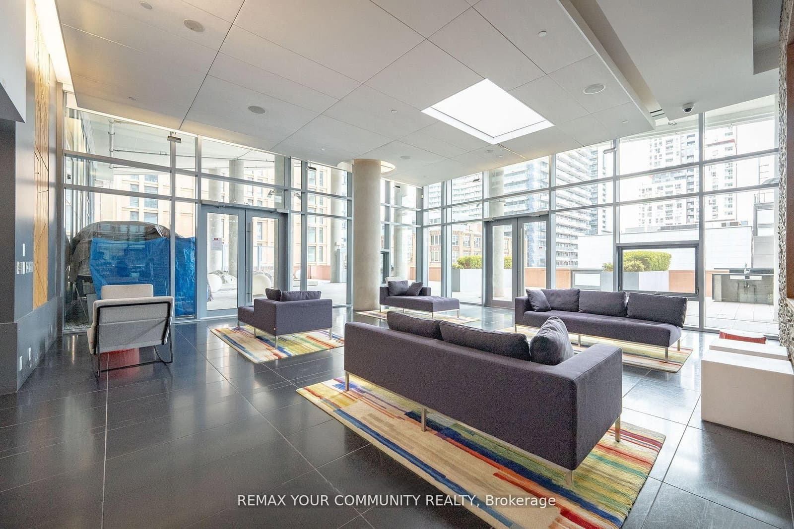 21 Widmer Street, Unit 2302 thumbnail 22