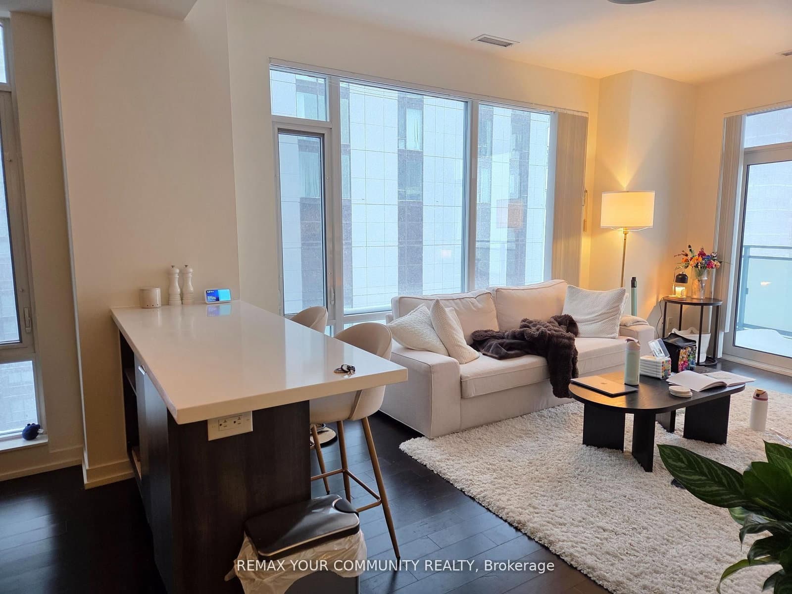 21 Widmer Street, Unit 2302 thumbnail 6