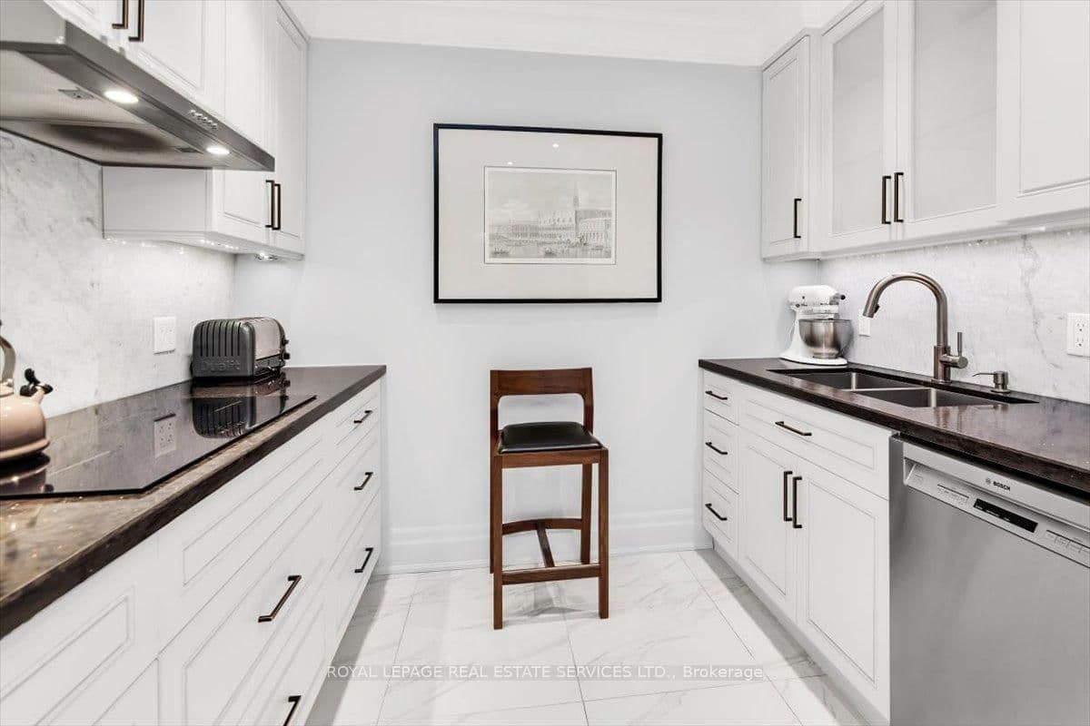 619 Avenue Road, Unit 1104 thumbnail 22