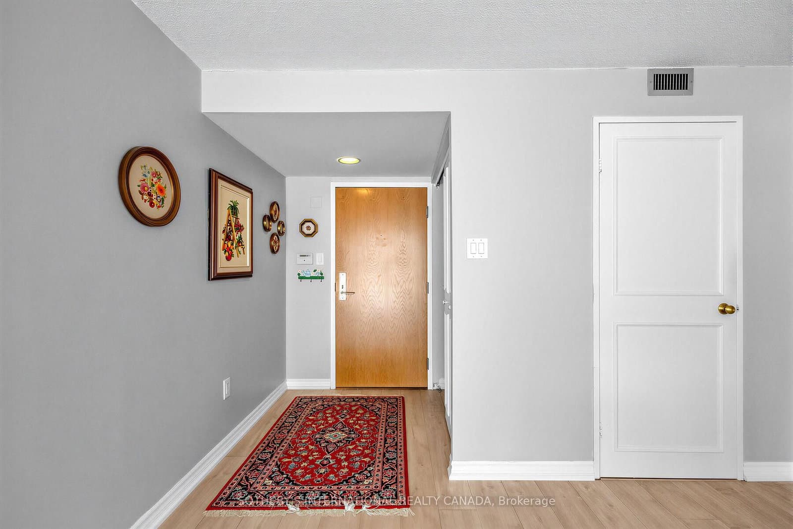 35 Church Street, Unit 202 thumbnail 2