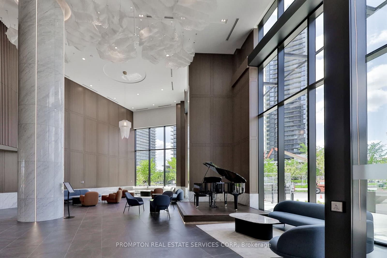 18 Esther Shiner Boulevard, Unit 733 thumbnail 5