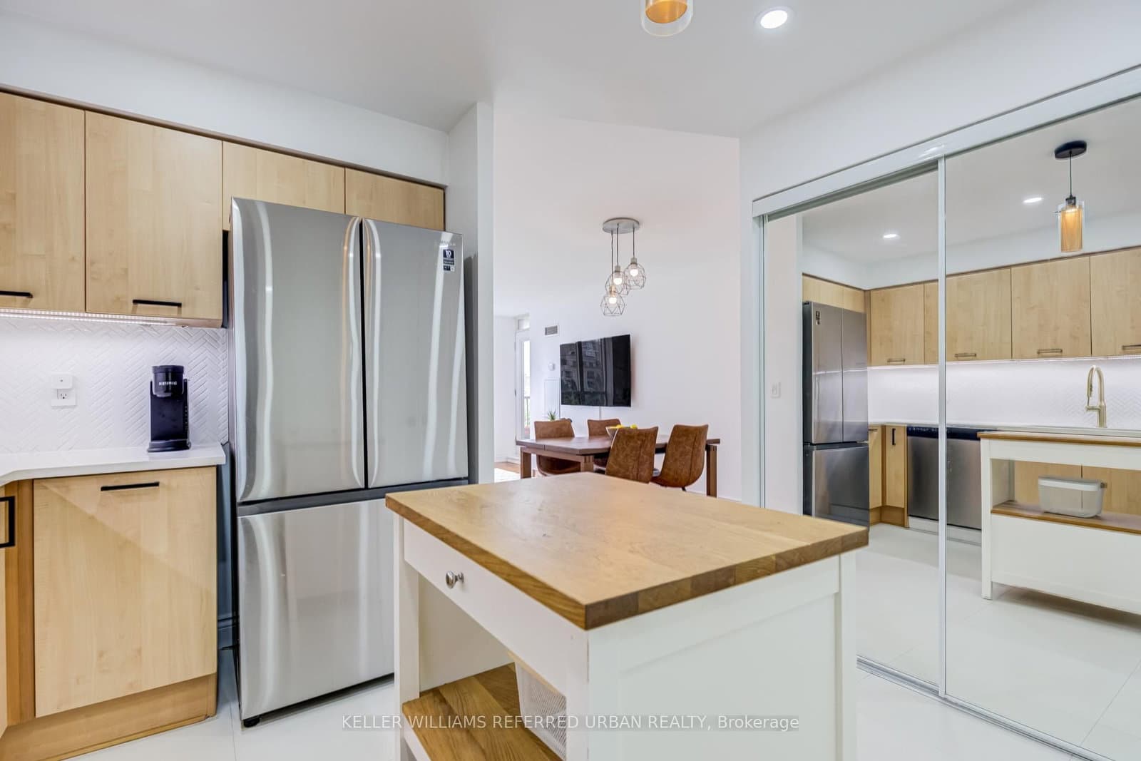 55 Harrison Garden Boulevard, Unit 510 thumbnail 10