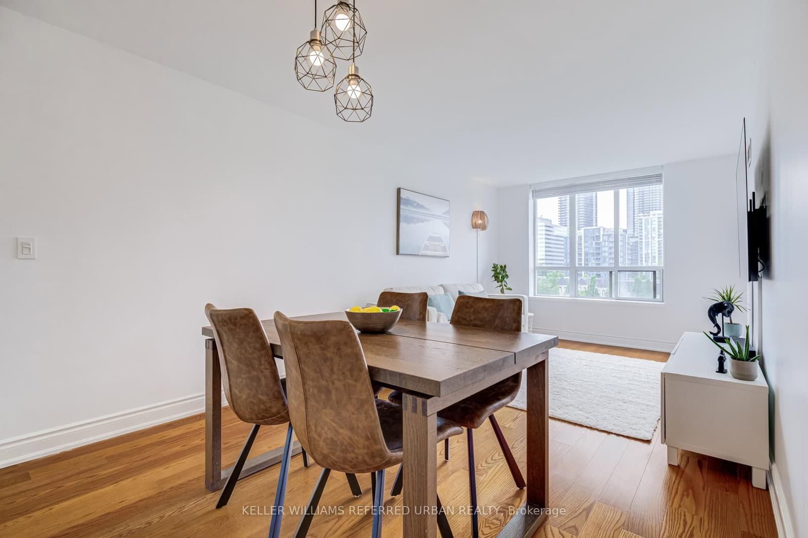 55 Harrison Garden Boulevard, Unit 510 thumbnail 18