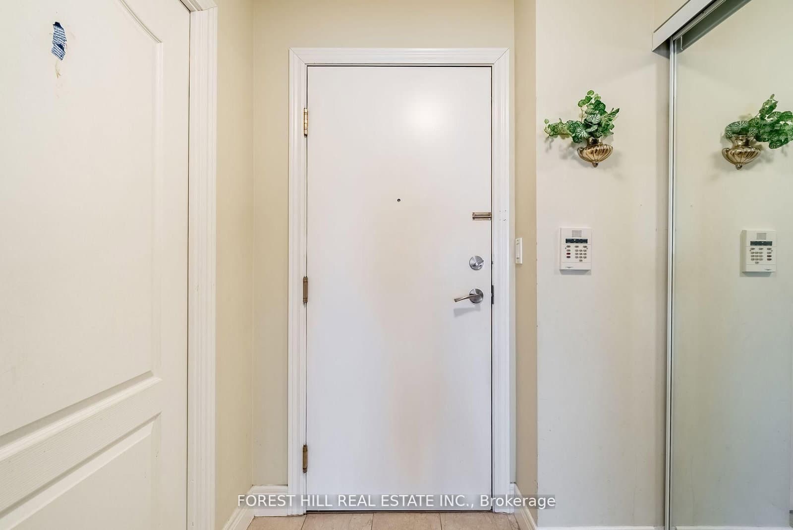 5418 Yonge Street, Unit 902 thumbnail 3