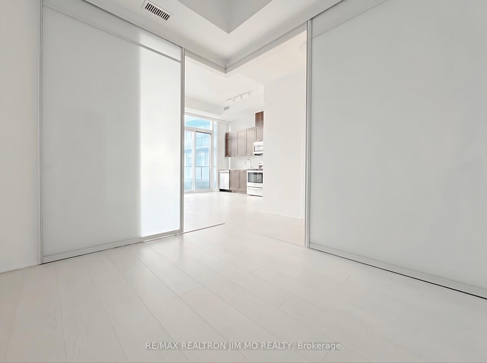 20 Bruyeres Mews, Unit 727 thumbnail 9