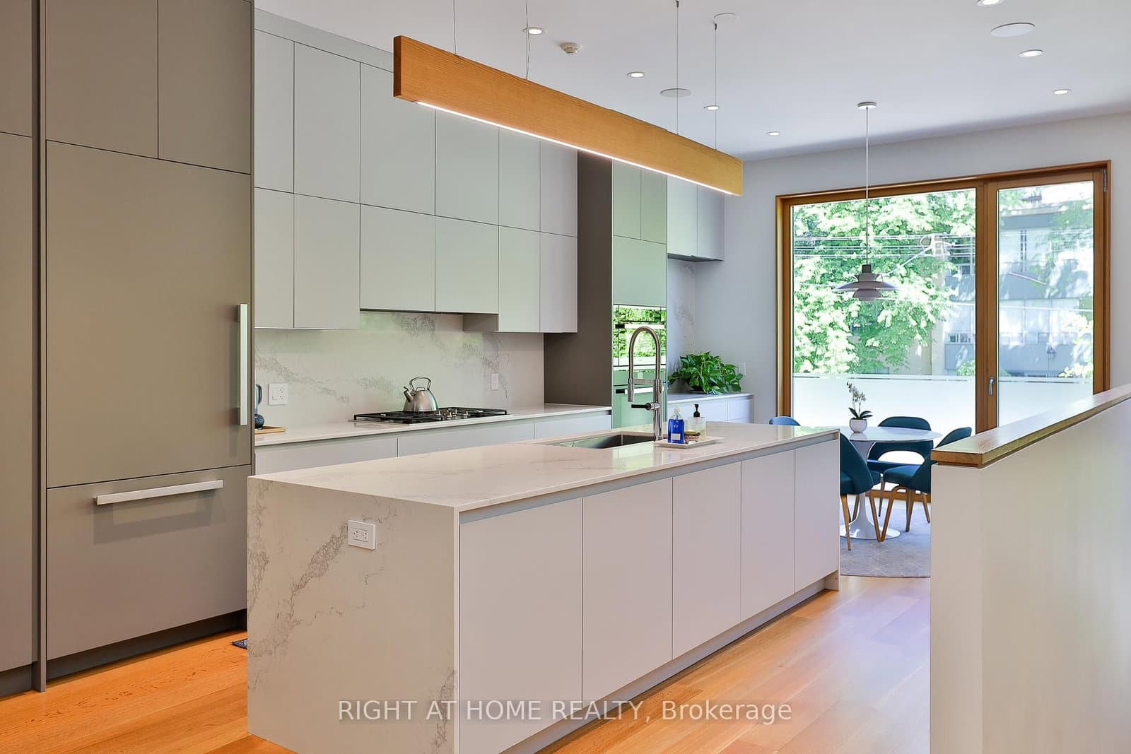 71 Heath Street W thumbnail 10