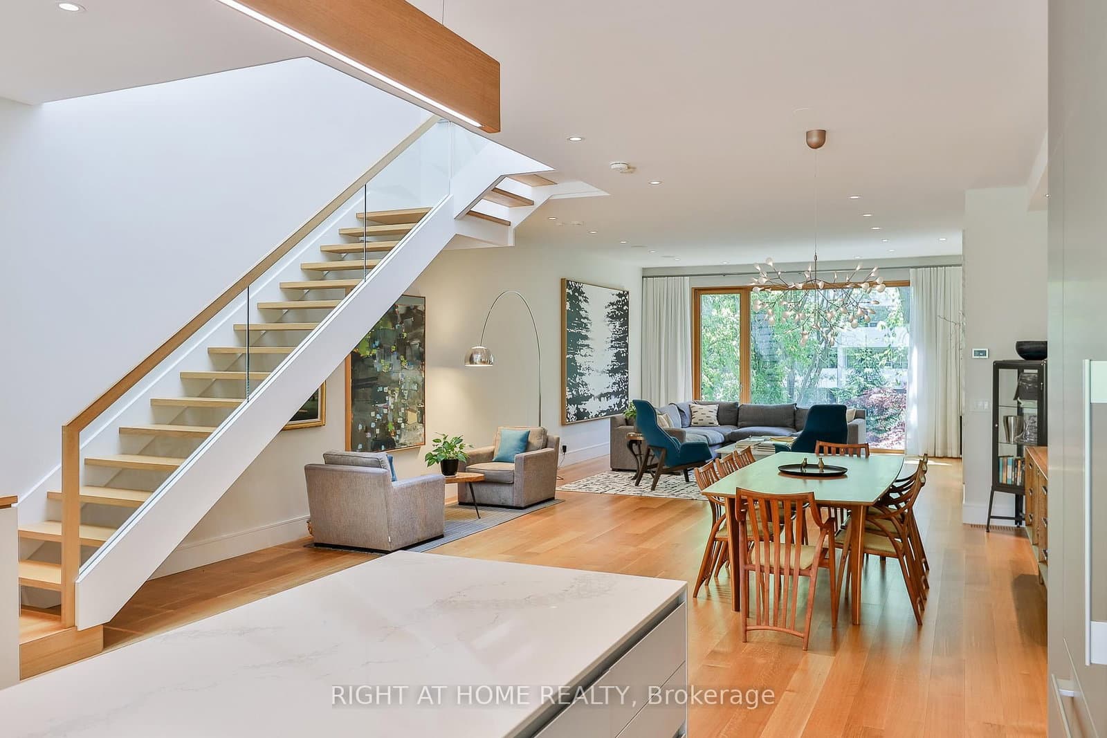 71 Heath Street W thumbnail 13