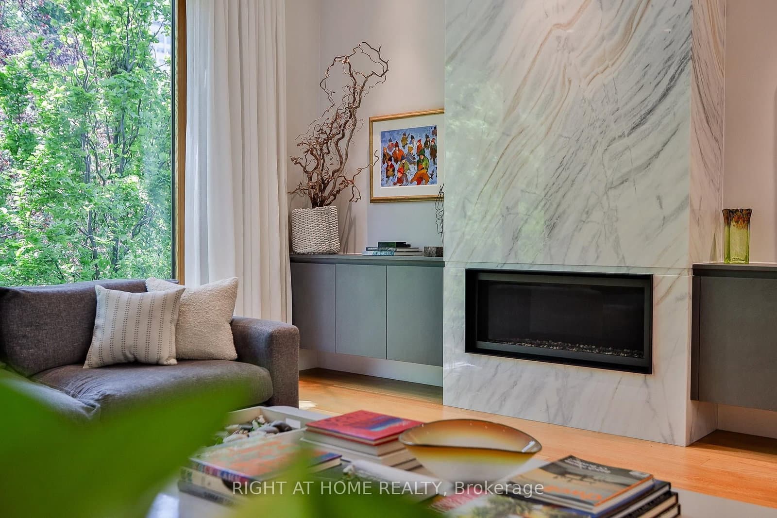 71 Heath Street W thumbnail 3