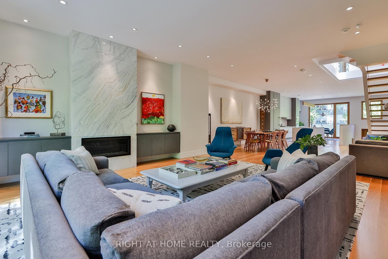 71 Heath Street W thumbnail 7