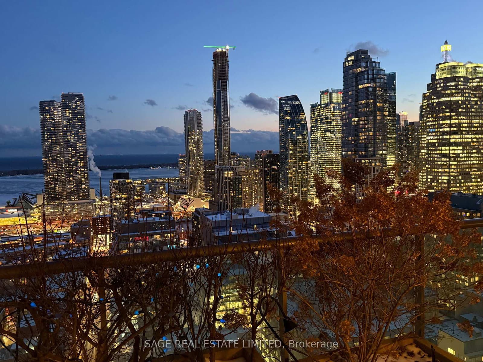 33 Lombard Street, Unit 4004 thumbnail 39