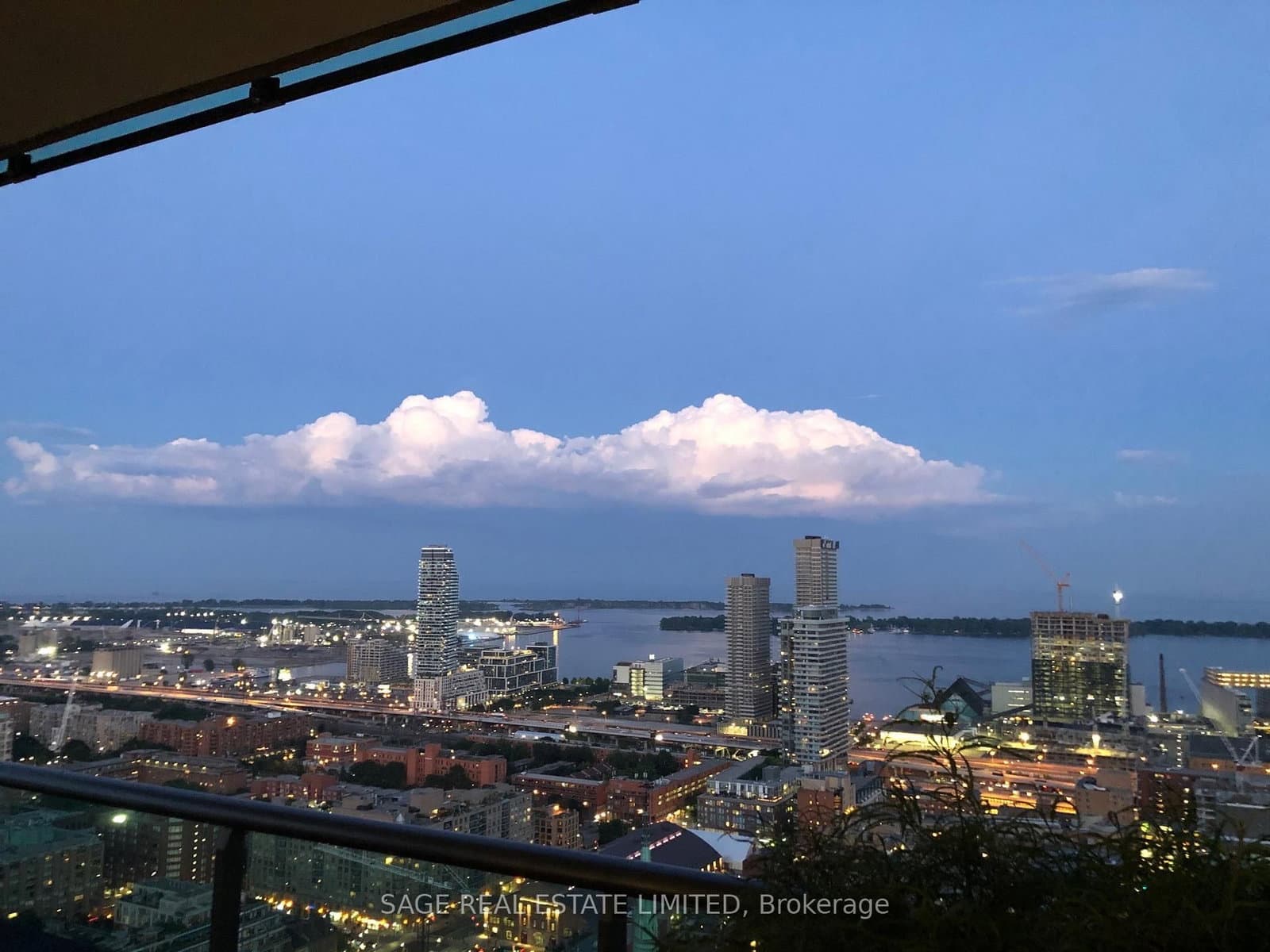 33 Lombard Street, Unit 4004 thumbnail 44