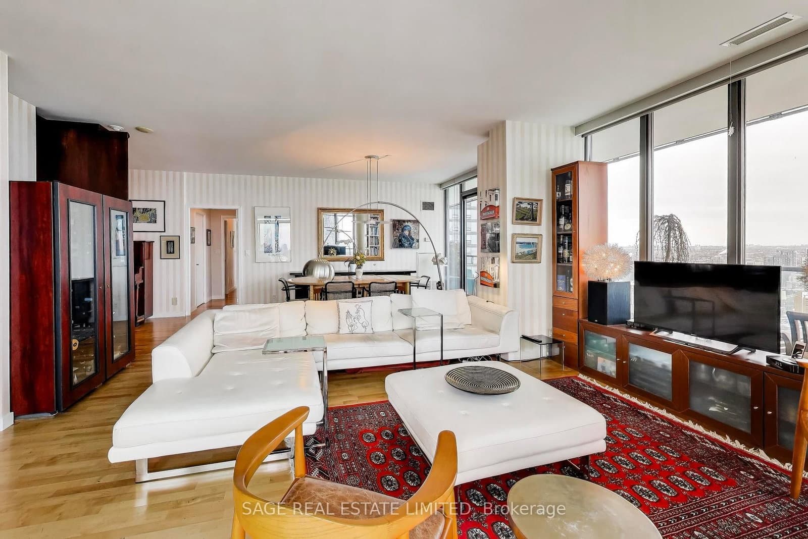 33 Lombard Street, Unit 4004 thumbnail 9