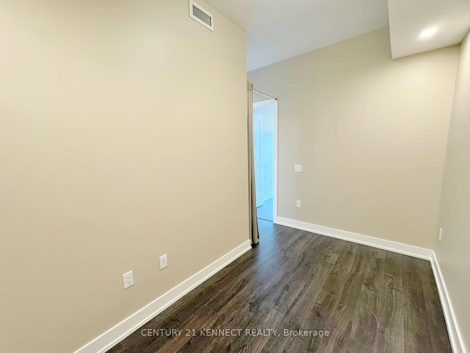 30 Inn On The Park Drive, Unit 706 thumbnail 17
