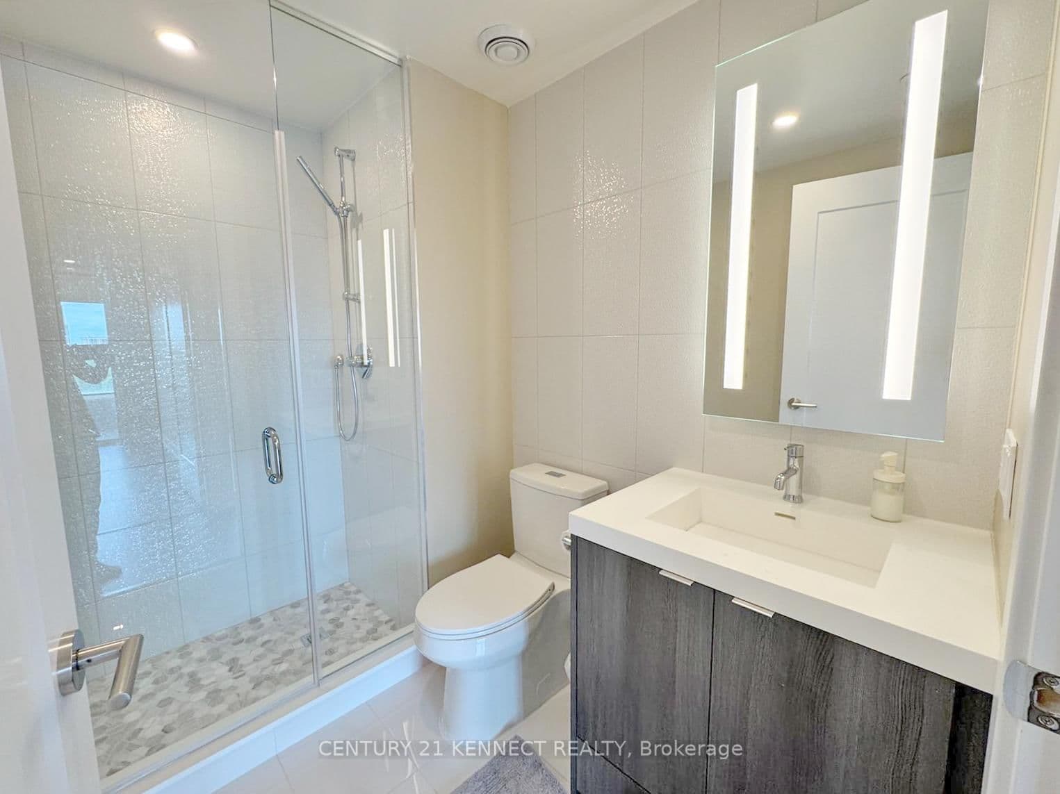 30 Inn On The Park Drive, Unit 706 thumbnail 19
