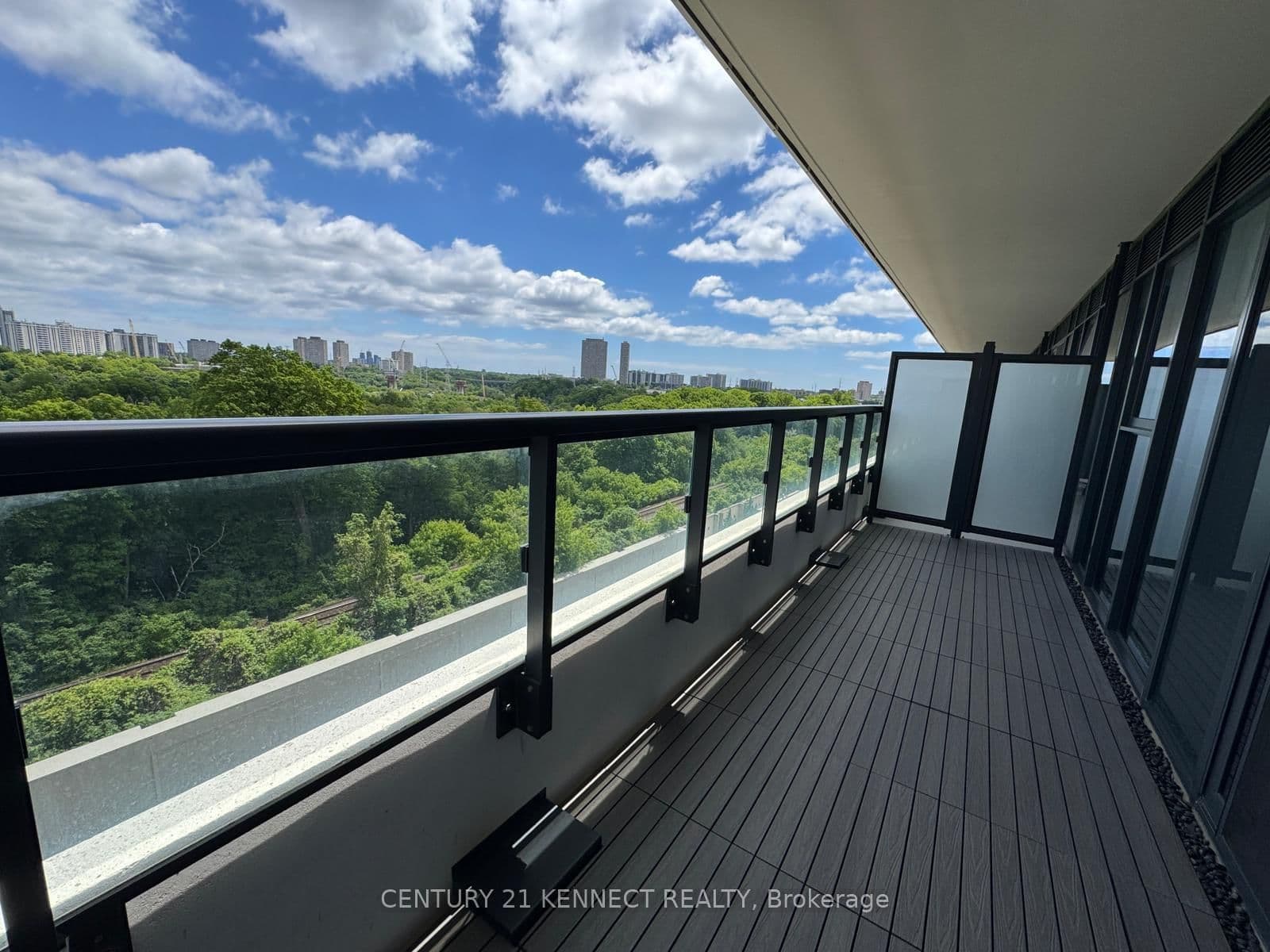 30 Inn On The Park Drive, Unit 706 thumbnail 23